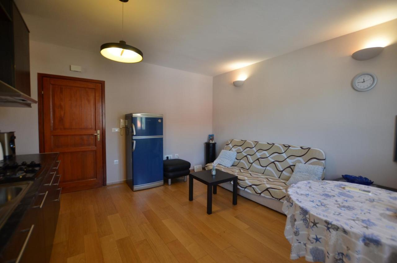 Rita Apartment Cocaletto Ровин Екстериор снимка