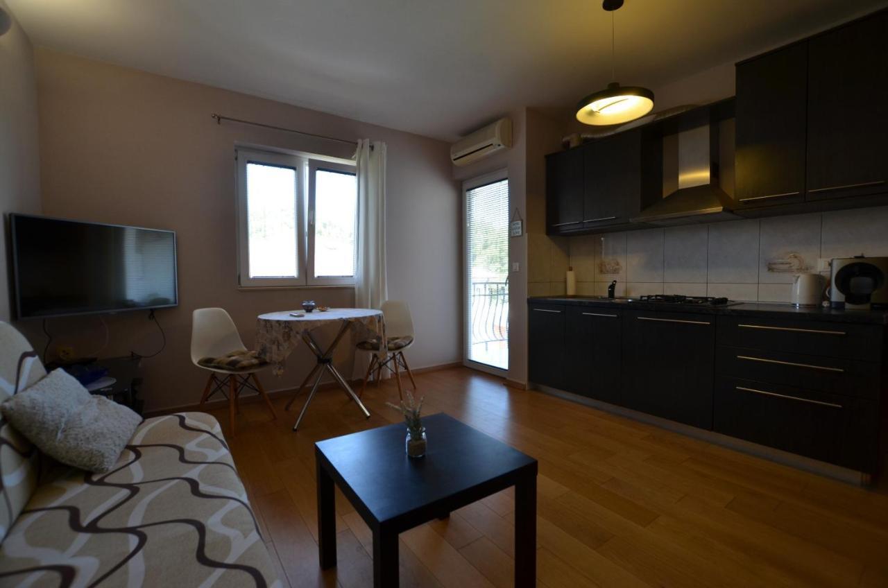 Rita Apartment Cocaletto Ровин Екстериор снимка