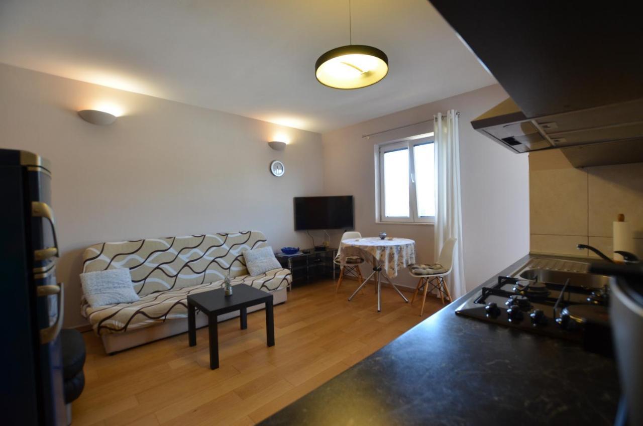 Rita Apartment Cocaletto Ровин Екстериор снимка
